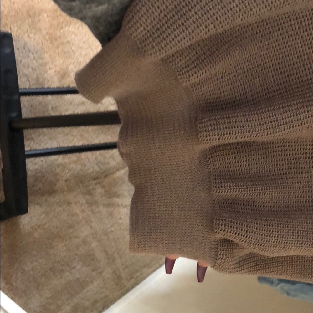 Top - Picture 3 of 3